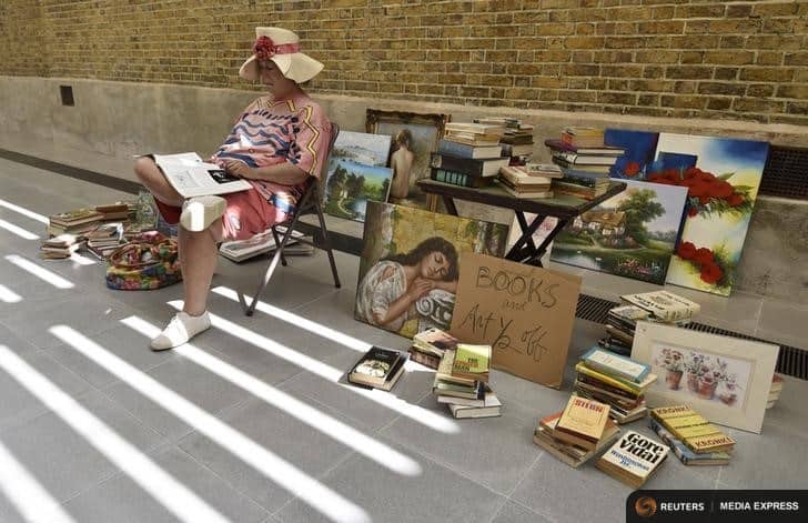 A sculpture entitled 'Flea Market Lady' by the late U.S. artist Duane Hanson is exhibited at the Serpentine Sackler Gallery in London, June 1, 2015. Hanson's lifelike sculptures portraying working-class Americans and overlooked members of society are being brought together in the largest show of his work in Britain since 1997. REUTERS/Toby Melville
