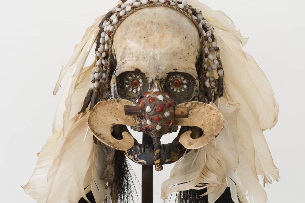 10271274-carambolages-au-grand-palais-l-expo-des-ordonnee