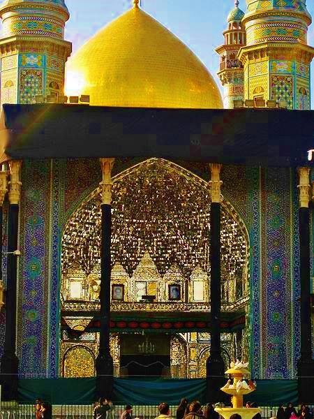 Τέμενος Φατεμέχ, Κομ Ιράν. Μουκάρνας με καθρέφτες 